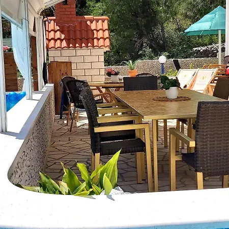Kale Apartman Slatine